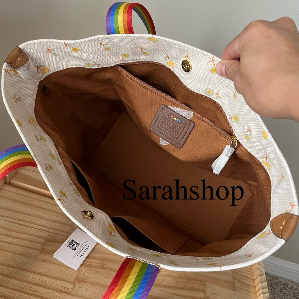 ✅Coach Purse - Picture 9 of 12